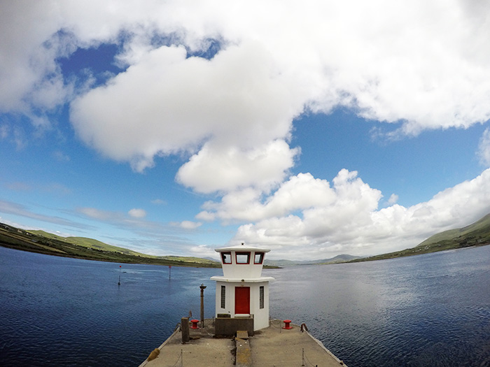 Little lighthouse - Portmagee, Ireland // Nattie on the Road