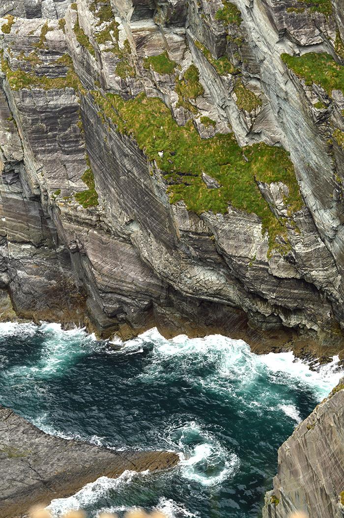 The Kerry Cliffs // Nattie on the Road