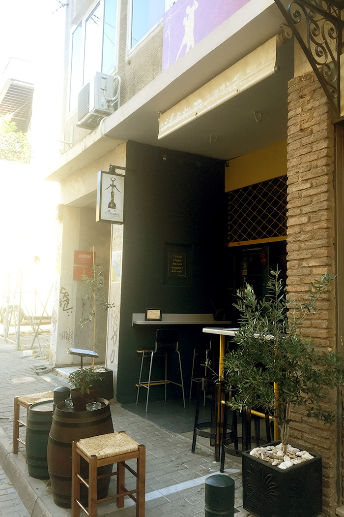 Best wine bar in Athens Greece // Nattie on the Road