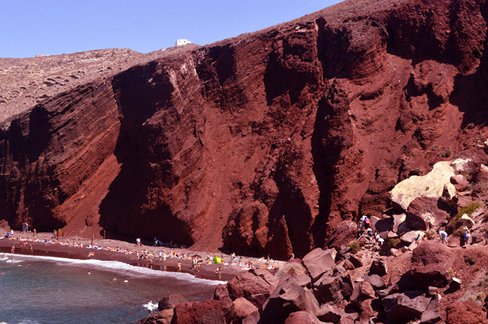 The Red Beach Santorini // Nattie on the Road