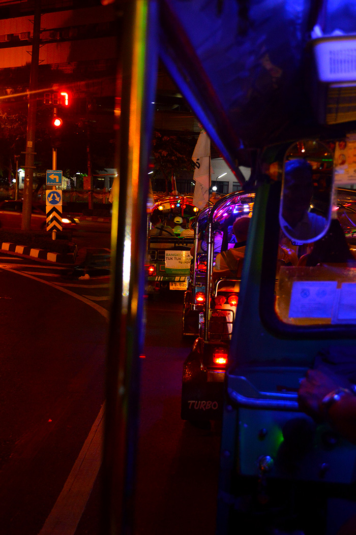 Take a Tuk Tuk Tour of Bangkok // Nattie on the Road