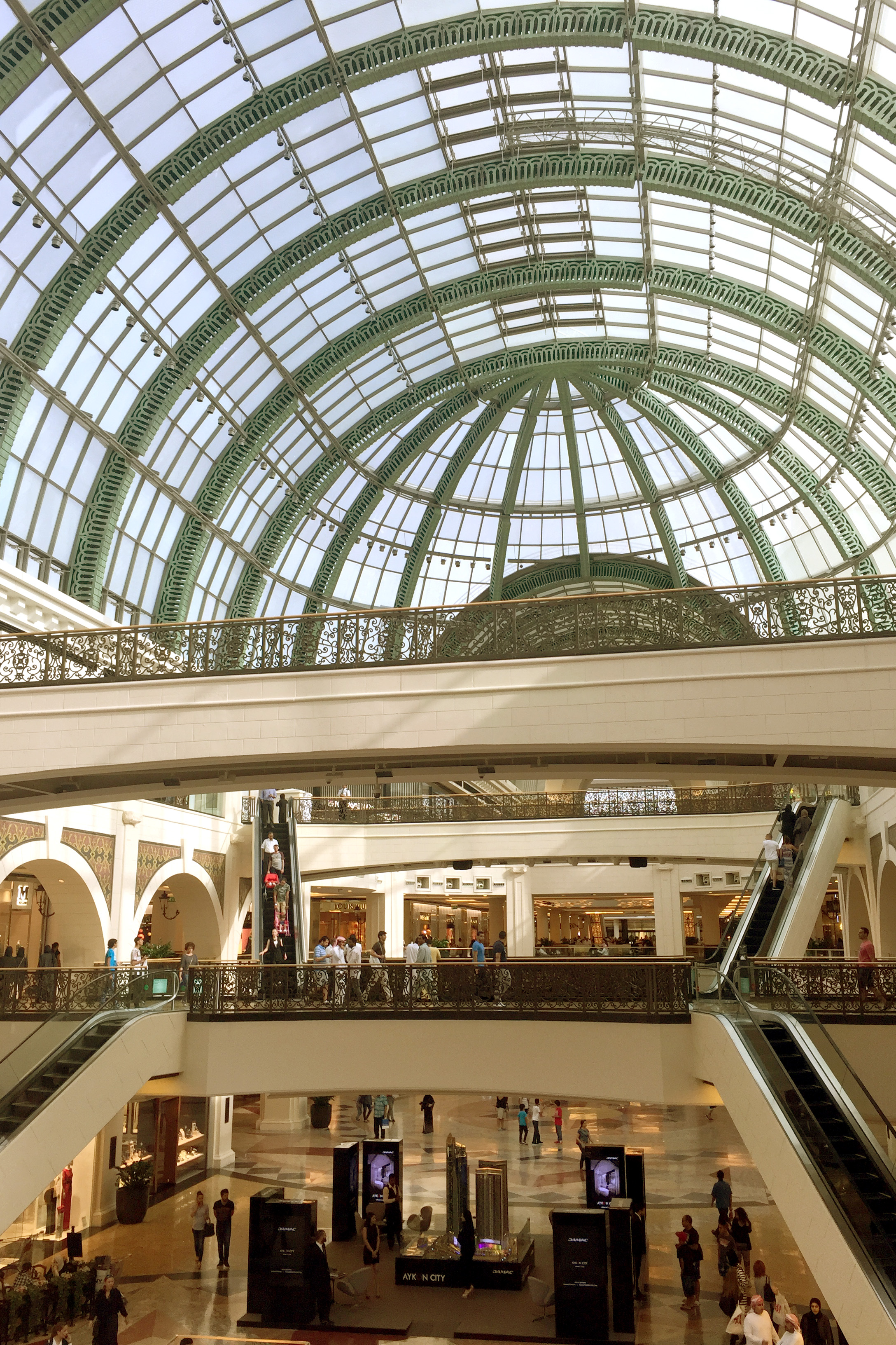 The Mall of the Emirates Dubai // Nattie on the Road