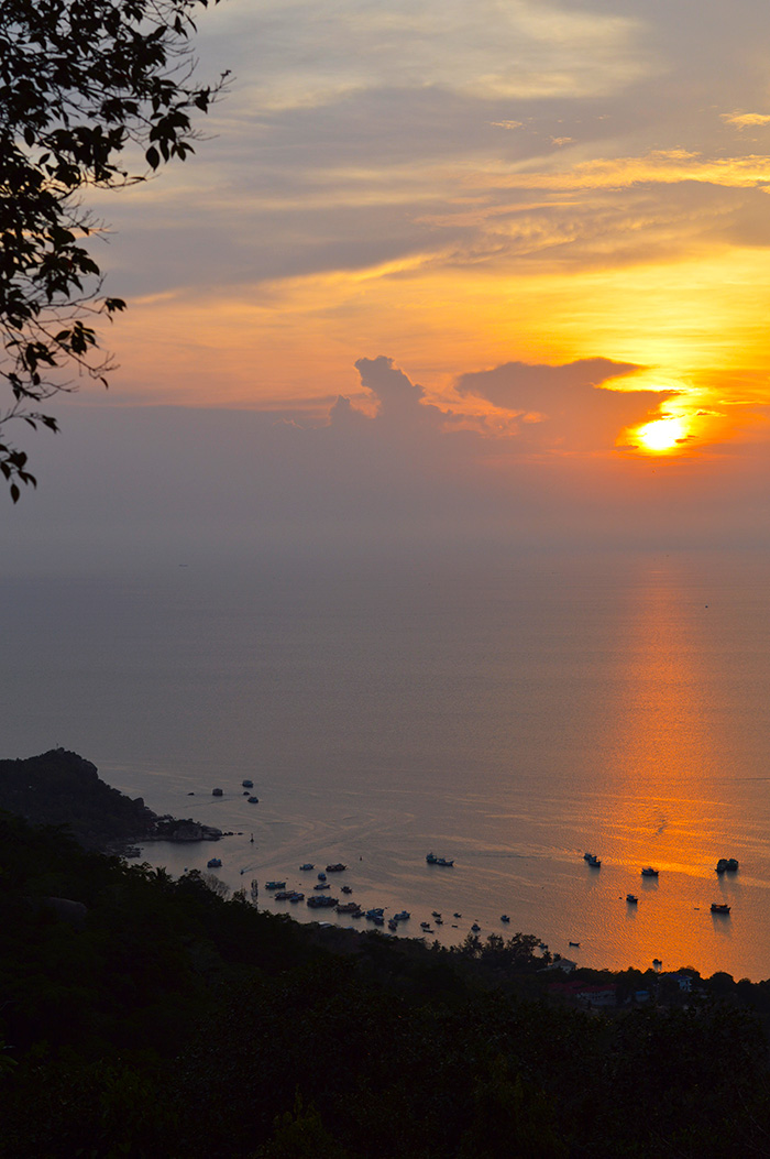 Koh Tao sunset views // Nattie on the Road