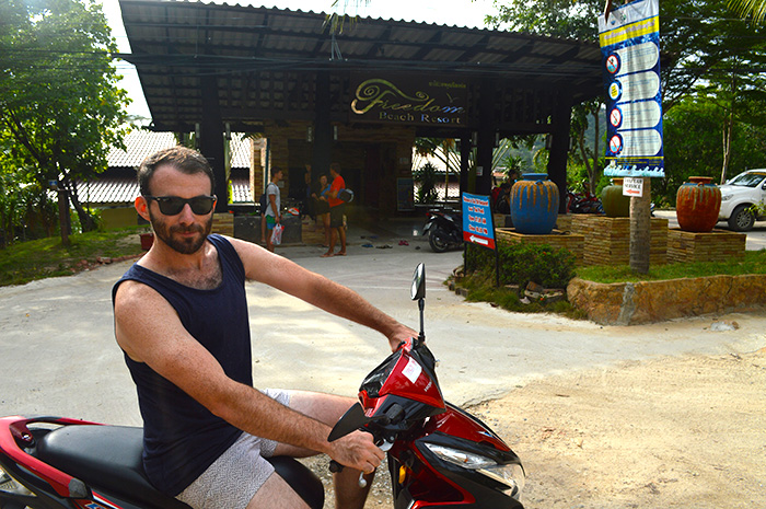 Helmets are too common in Thailand // Nattie on the Road