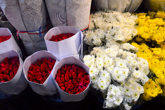 Bangkok Flower Market // Nattie on the Road
