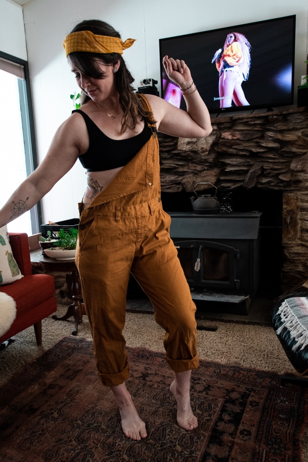 Coachella dance party in the living room